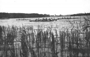 38 Boote des Schüler-Rudervereins auf der Havel