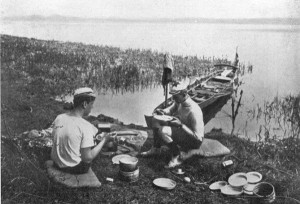 Doppelskuller auf Wanderfahrt, um 1930