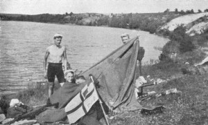 Rudern, große Fahrt mit Zelt, um 1930
